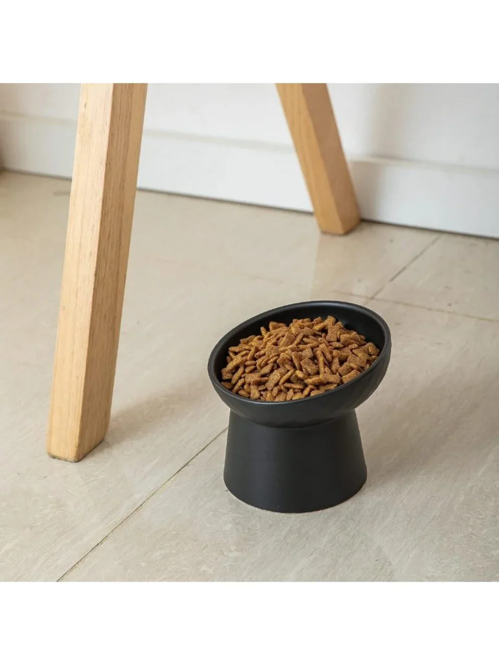 Tilted Ceramic Cat Bowls Set - Whisker-Friendly Raised Pet Feeders for Cats